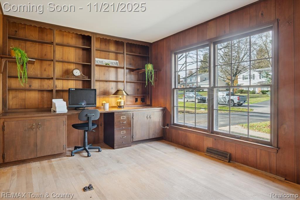 5593 Woodwind Drive, Bloomfield Hills, MI 48301 — Photo 12