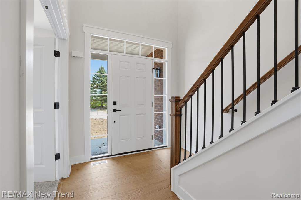 2001 Crested Butte Drive, White Lake, MI 48383 — Photo 5