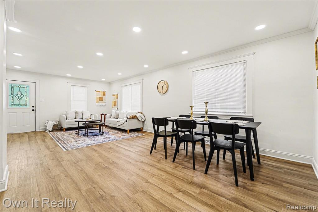 25605 Yale Street, Dearborn Heights, MI 48125 — Photo 10