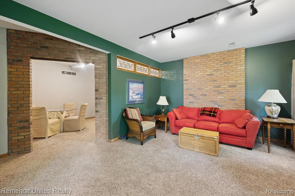 1317 PEPPERGROVE Drive, Brighton, MI 48116 — Photo 46