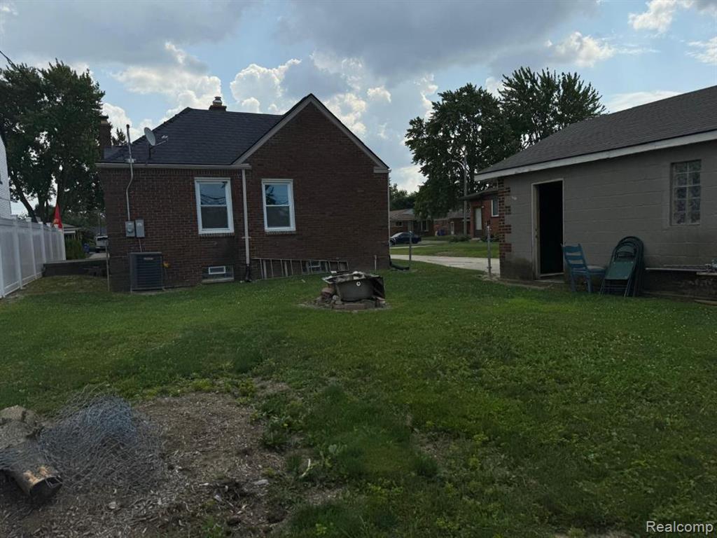 7129 Berwyn Street, Dearborn Heights, MI 48127 — Photo 31