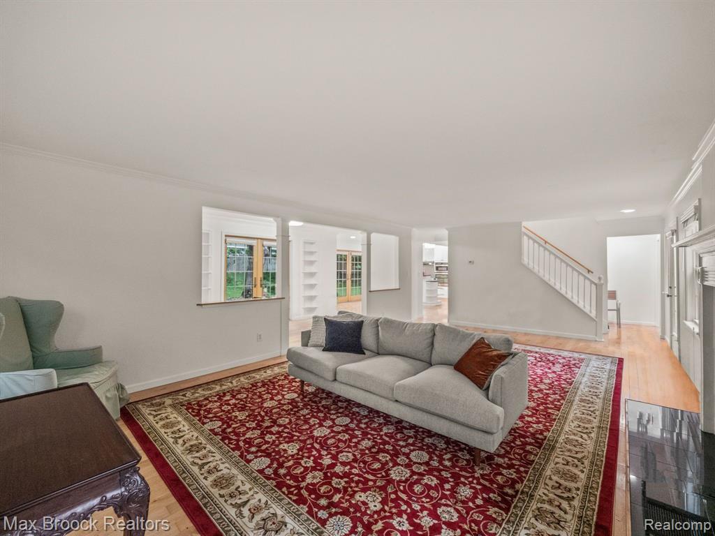 27180 WELLINGTON Road, Franklin, MI 48025 — Photo 9
