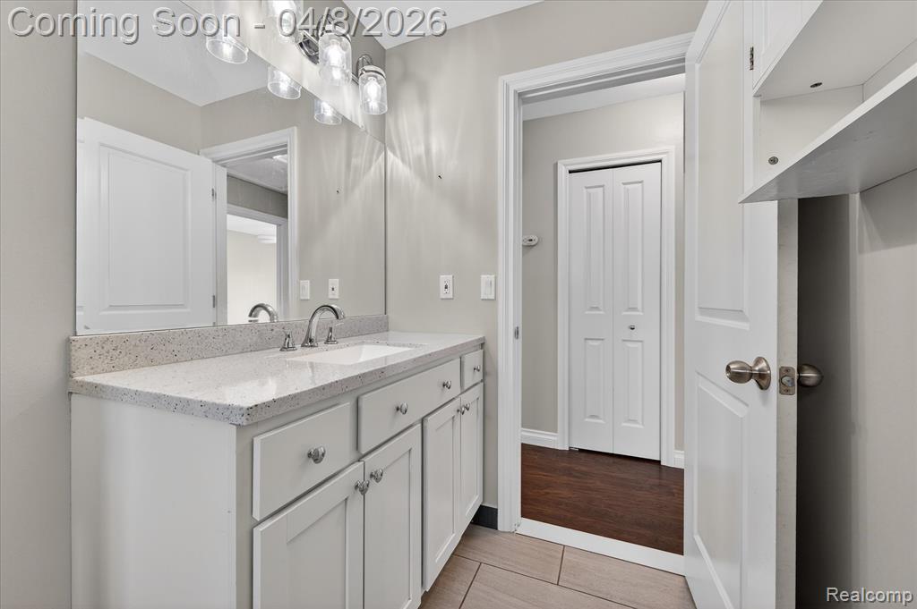 22184 Derby Road, Woodhaven, MI 48183 — Photo 37