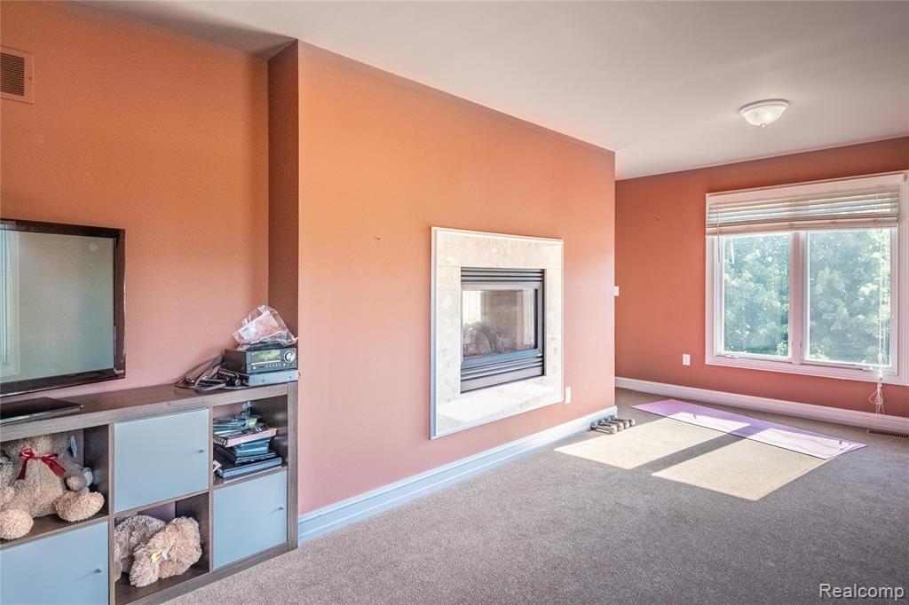 4575 Forest Edge Lane N, West Bloomfield, MI 48323 — Photo 55