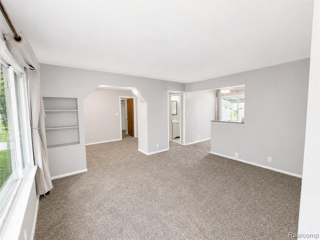 813 McKeighan Avenue, Flint, MI 48507 — Photo 4