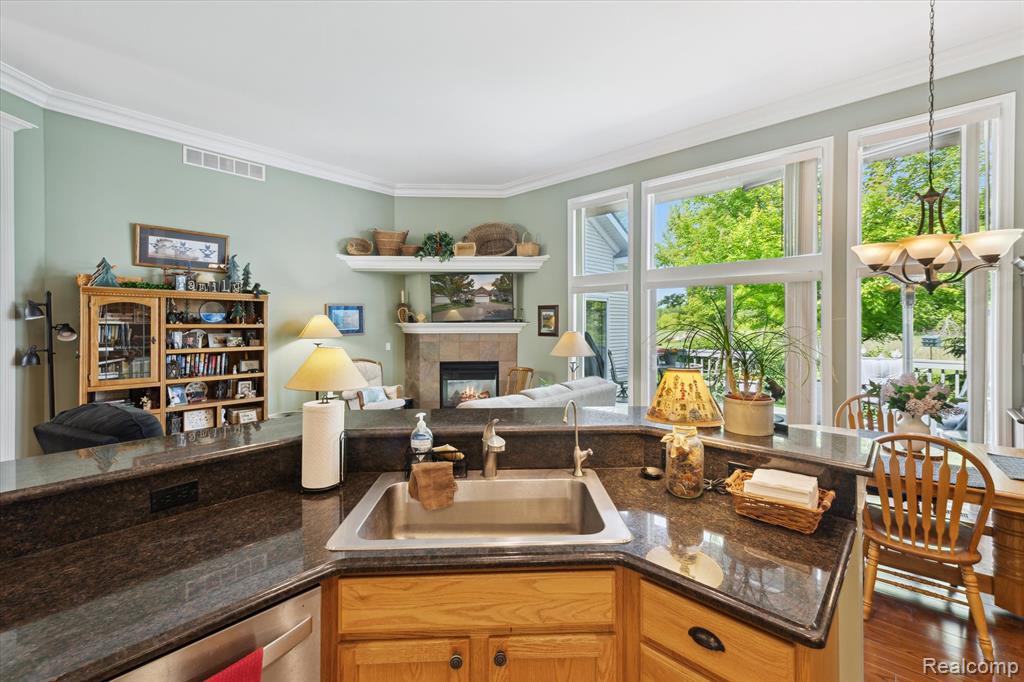 10172 Clarkshire Court, South Lyon, MI 48178 — Photo 13
