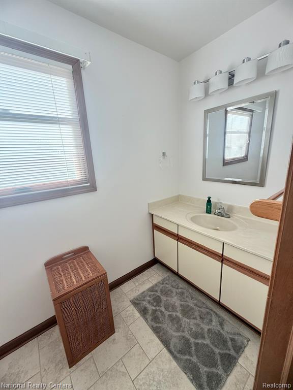 5115 Driftwood Drive, Commerce Twp, MI 48382 — Photo 20