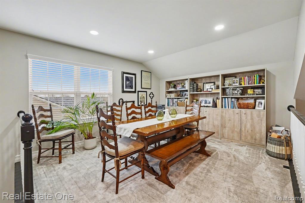 686 W Bluff Court, 23, Rochester Hills, MI 48307 — Photo 17