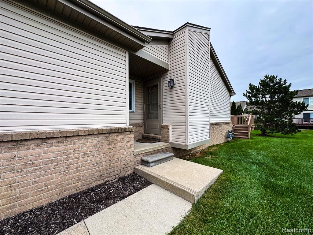 53240 Glen Oak Drive, Chesterfield, MI