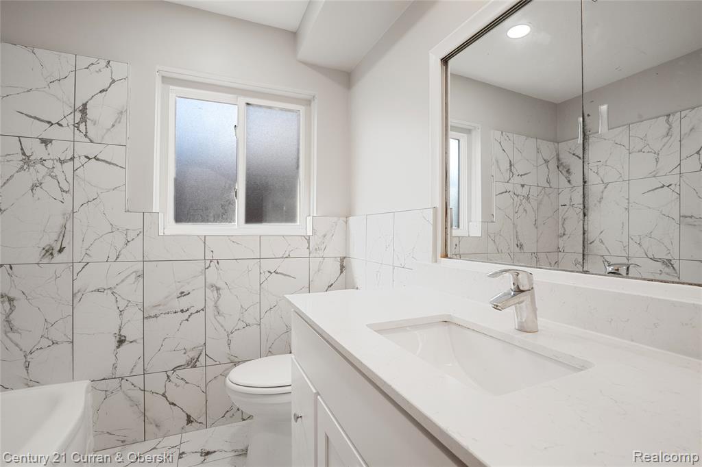 9335 Louis Street, Redford, MI 48239 — Photo 19
