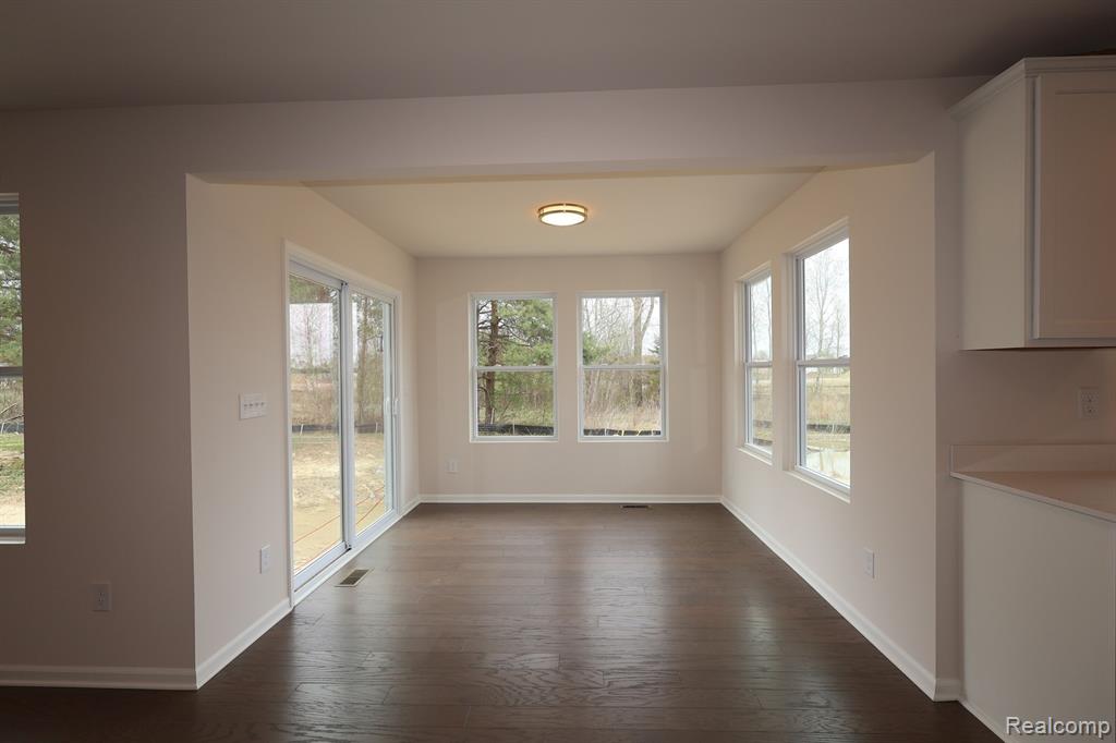 4195 Cedar Lane, Grand Blanc, MI 48439 — Photo 16