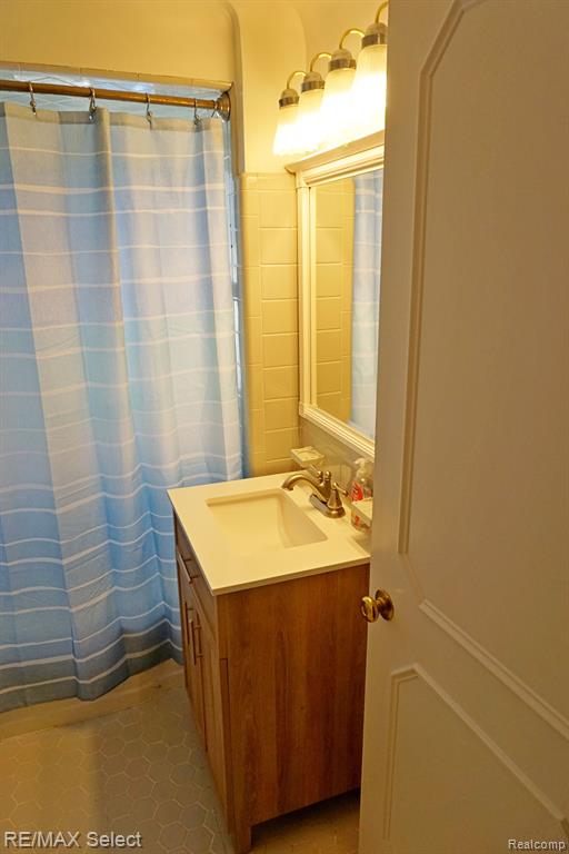 570 SHOREVIEW Drive, Waterford, MI 48328 — Photo 26