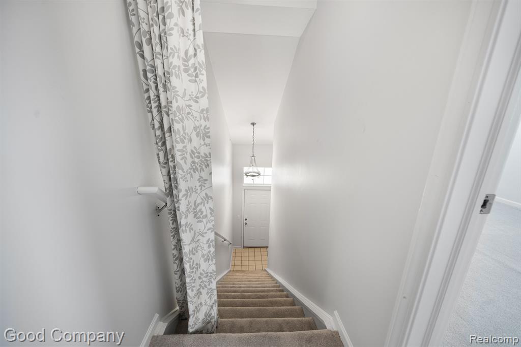 5201 Tamara Circle, Walled Lake, MI 48390 — Photo 18
