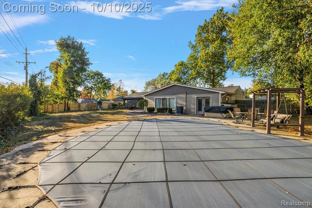 7496 Cornwall Court, West Bloomfield, MI — Photo 37