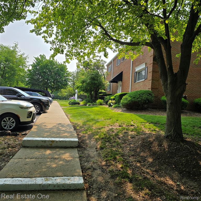 770 E Fox Hills Drive W, Bloomfield Hills, MI 48304 — Photo 4