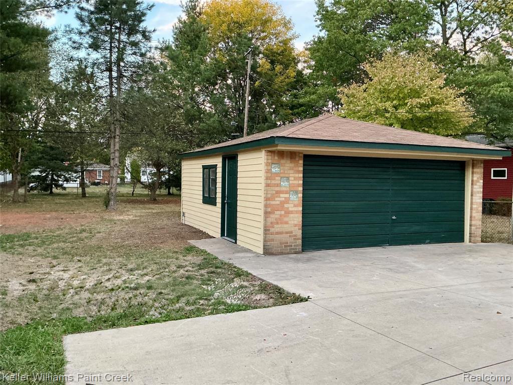 925 E Fourteen Mile Road, Clawson, MI — Photo 20