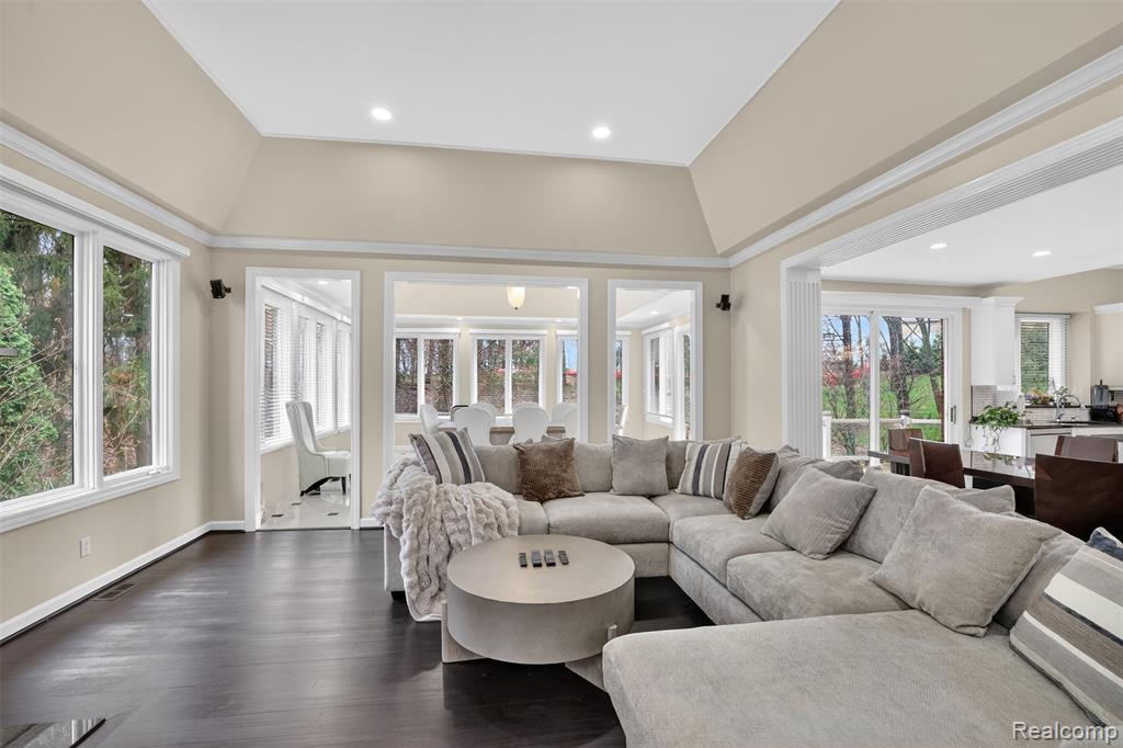 6620 Minnow Pond Drive, West Bloomfield, MI — Photo 11