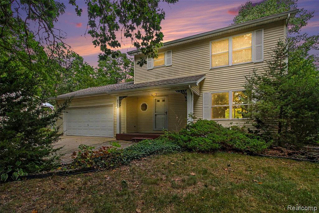 8565 Hamburg Road, Brighton, MI 48116