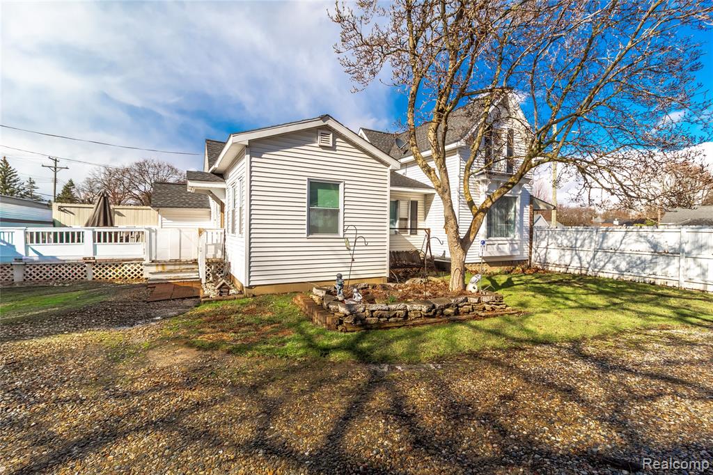 825 N Main Street, Lapeer, MI 48446 — Photo 35