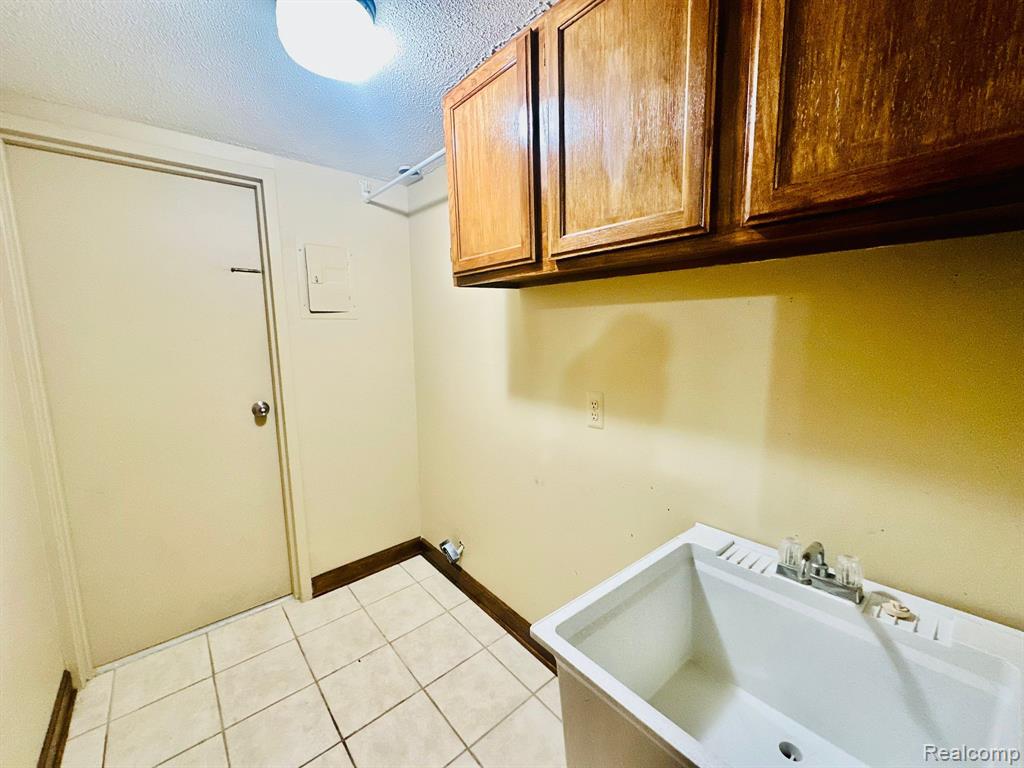 29720 CITY CENTER Drive, 4, Warren, MI 48093 — Photo 22