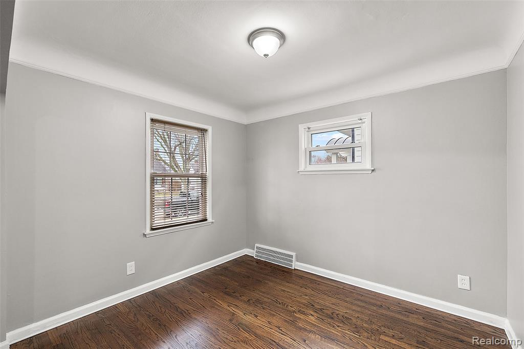 922 McLean Avenue, Royal Oak, MI 48067 — Photo 14