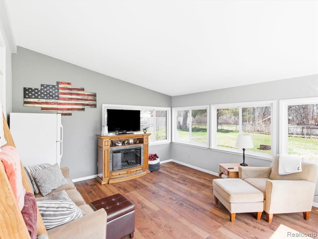 1561 Pennsylvania Avenue, Marysville, MI 48040 — Photo 9