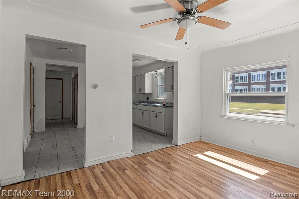 21304 Glen Lodge Road, Royal Oak, MI 48220 — Photo 17