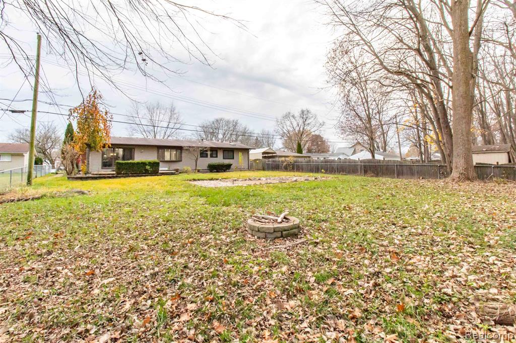 48351 Forbes Drive, Chesterfield, MI 48047 — Photo 40