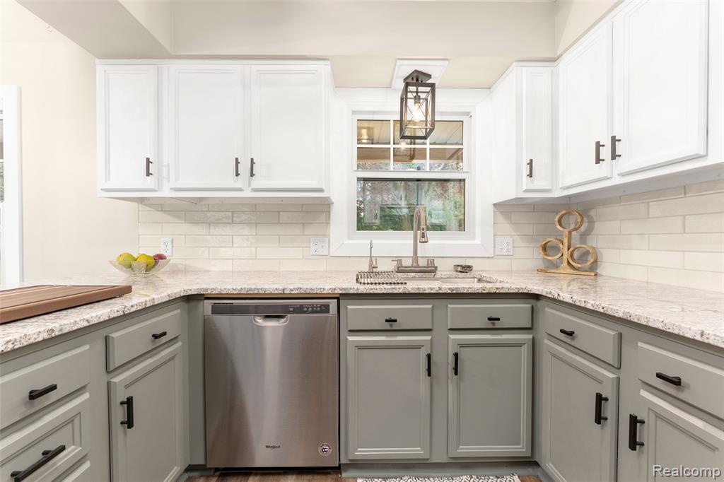 8077 Hunter Road, Bath, MI 48808 — Photo 13