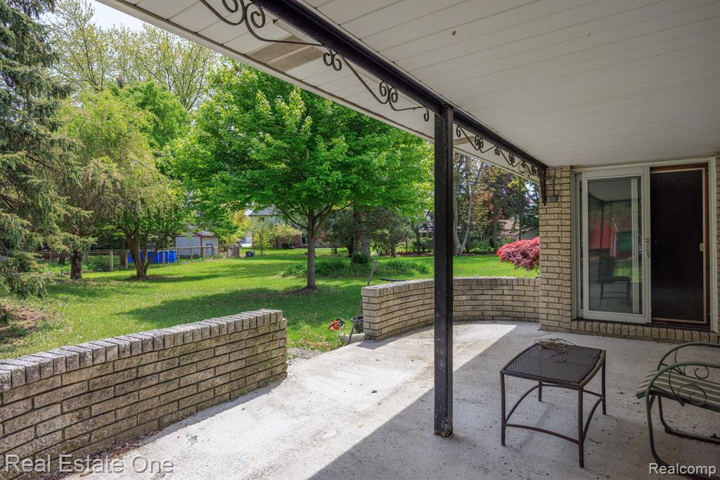 39764 BONNIE COURT, Clinton Twp, MI 48038 — Photo 40