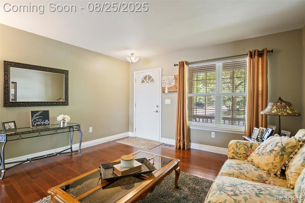 48201 Nottinghill Lane, Canton, MI 48188 — Photo 8