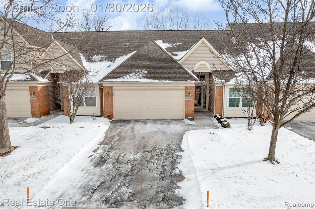 5481 Greenway Drive, 79, Trenton, MI 48183 — Photo 2