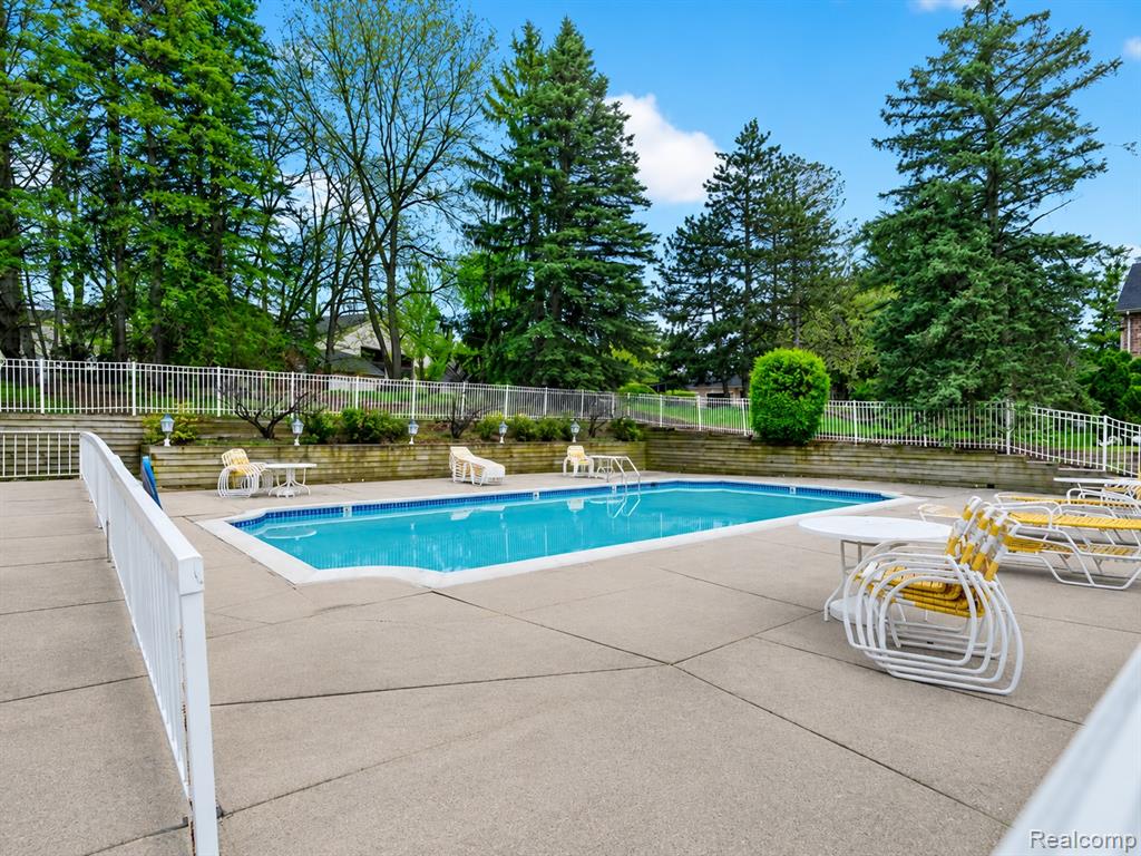 29539 Pine Ridge Circle, Farmington Hills, MI 48331 — Photo 30