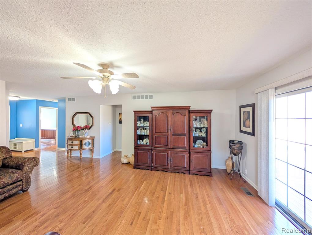 3178 Amsterdam Drive, Clio, MI 48420 — Photo 3