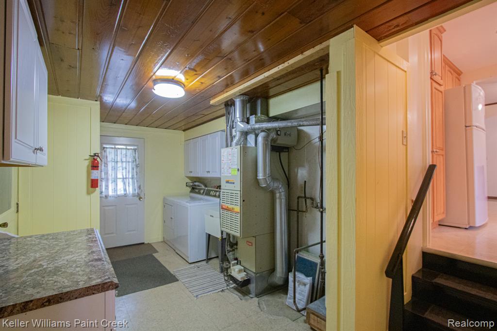 239 Almont Avenue, Almont, MI 48003 — Photo 21