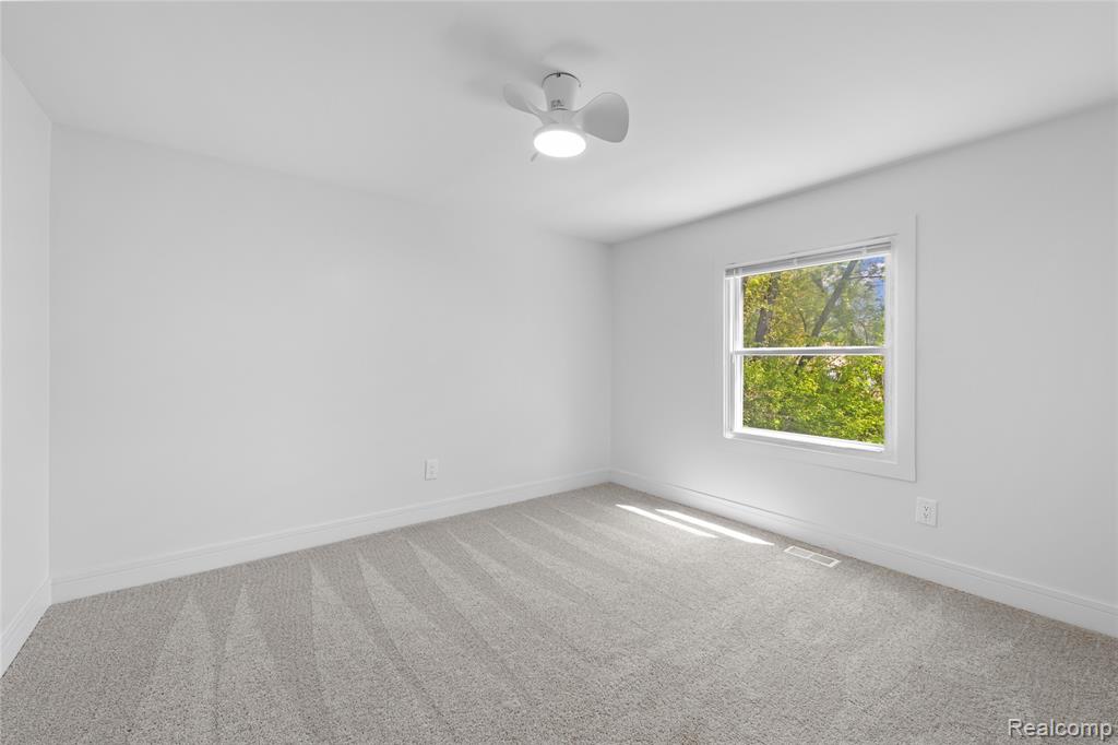 3407 Buckingham Trail, West Bloomfield, MI 48323 — Photo 26