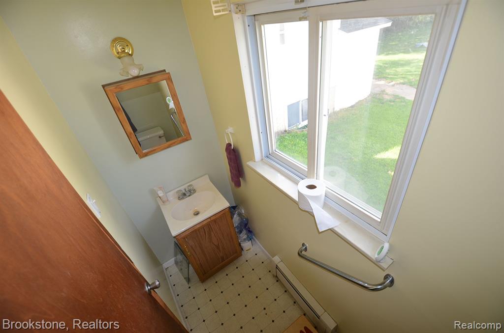 10083 HEGEL Road, Goodrich Vlg, MI — Photo 36