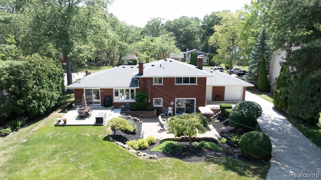 8310 Burning Bush Road, Grosse Ile, MI 48138 — Photo 40