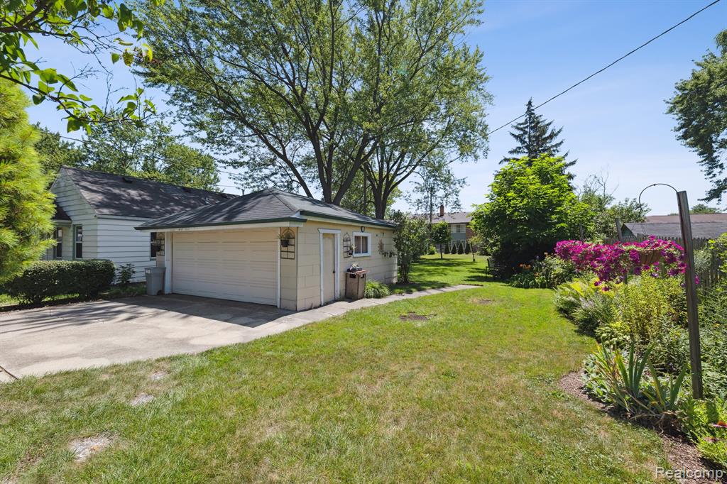 543 Broadacre Avenue, Clawson, MI — Photo 37