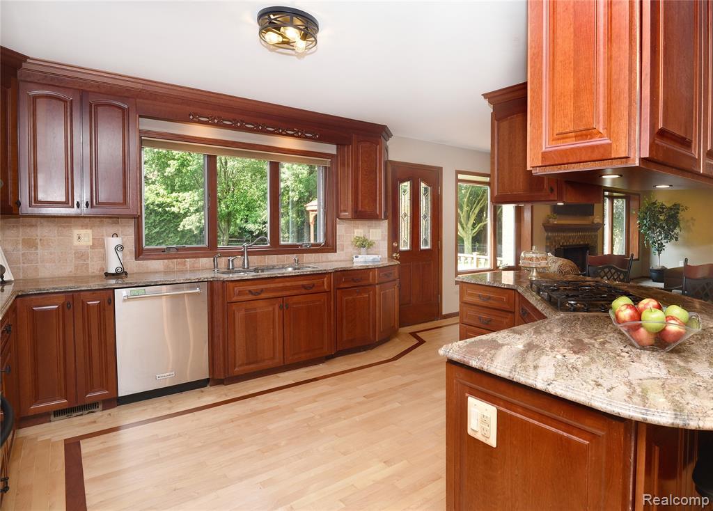 960 Eckford Drive, Troy, MI 48085 — Photo 6