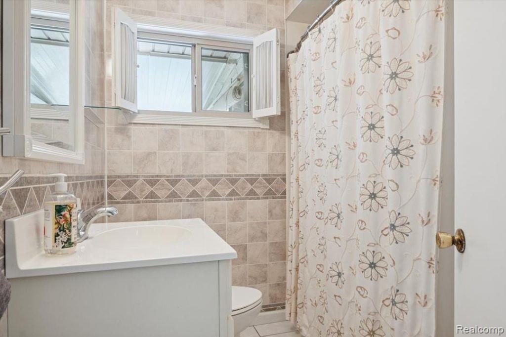 4943 Pardee Avenue, Dearborn Heights, MI 48125 — Photo 16