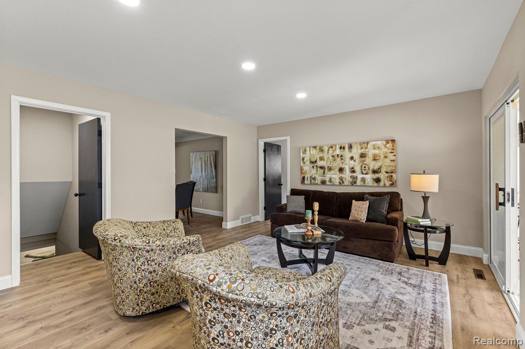 8903 APPLETON, Redford, MI 48239 — Photo 18