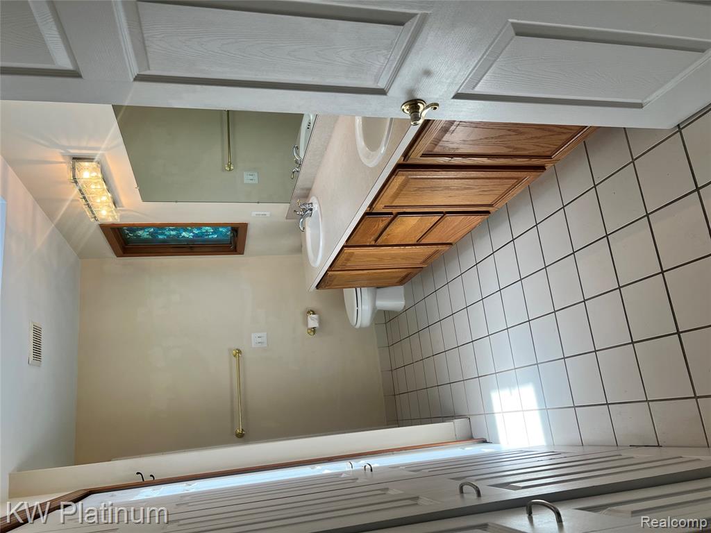 514 S Belle River Avenue, Marine, MI — Photo 23