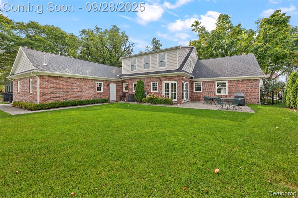 4402 Arlington Drive, Royal Oak, MI 48073 — Photo 8
