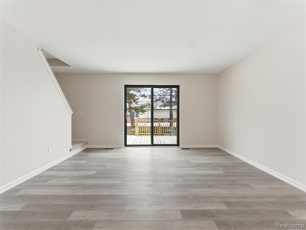 25927 New Forest Court, New Baltimore, MI — Photo 14