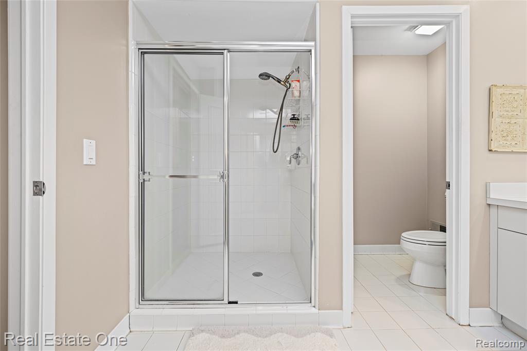 5087 Village Place Court, West Bloomfield, MI — Photo 30