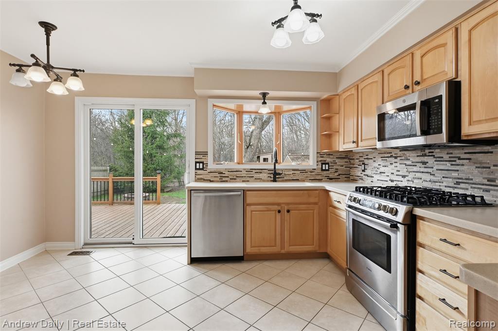 43157 Lancelot Drive, Canton, MI 48188 — Photo 5