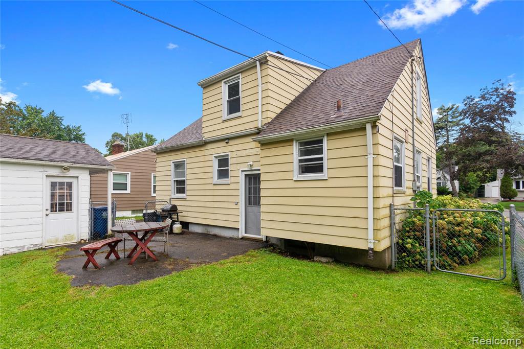 601 Chalmers Street, Flint, MI 48503 — Photo 26