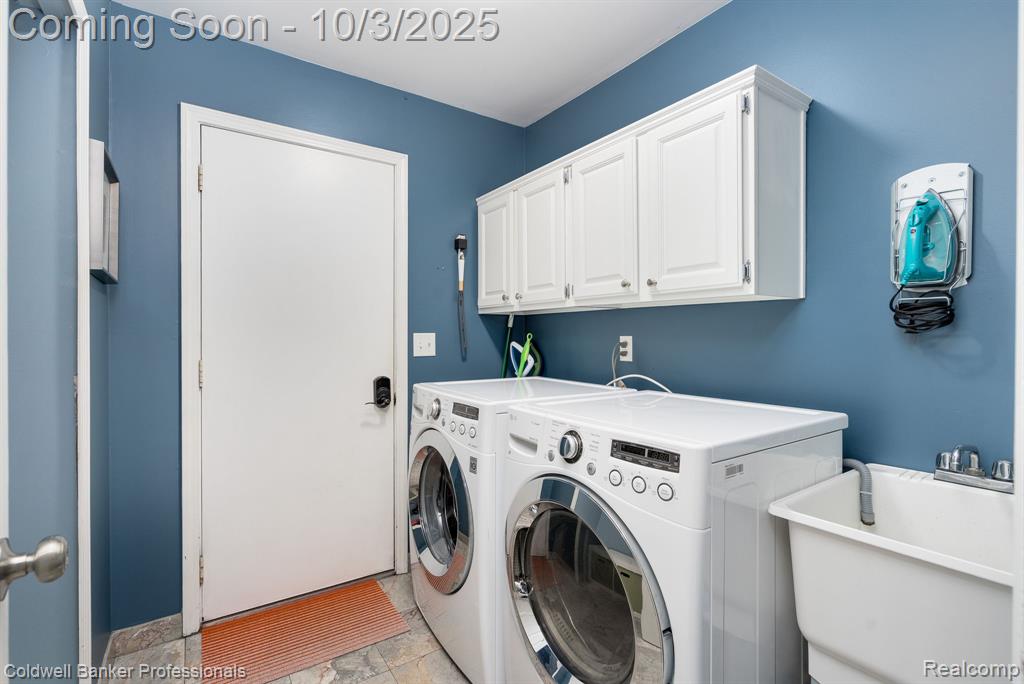 6844 Woodmere Drive, Canton, MI 48187 — Photo 13