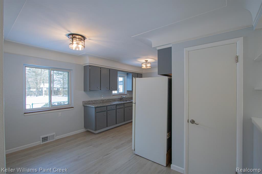 5617 Westfalen Drive, Shelby Twp, MI 48317 — Photo 6